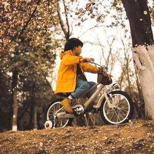 雏田被❌吸乳脱内内图片
